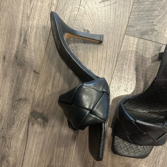 Vince Camuto Heel - Picture 2 of 3